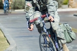 peopleonbikes025